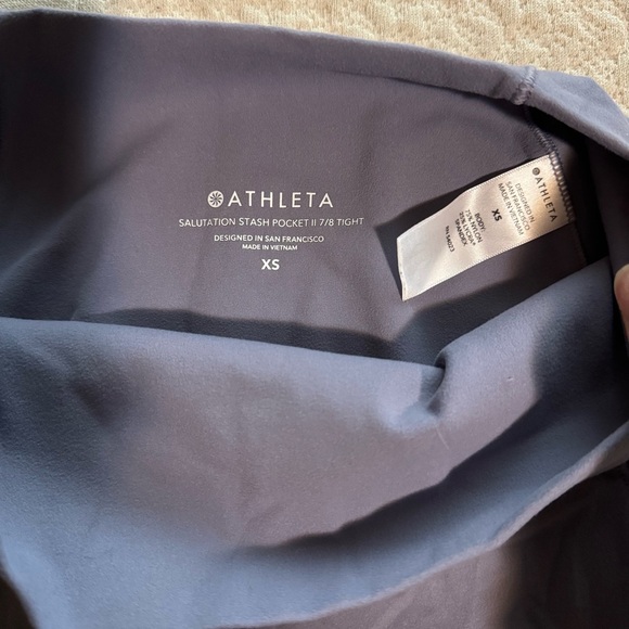 Athleta Salutation Stash Pocket II 7/8 Leggings - Picture 4 of 4